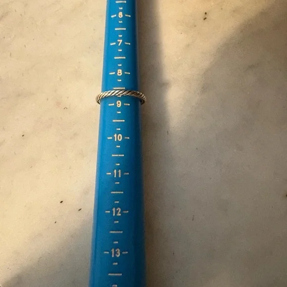 GUC David Yurman band ring. .925. Size 8.5 almost 9 - Picture 9 of 9